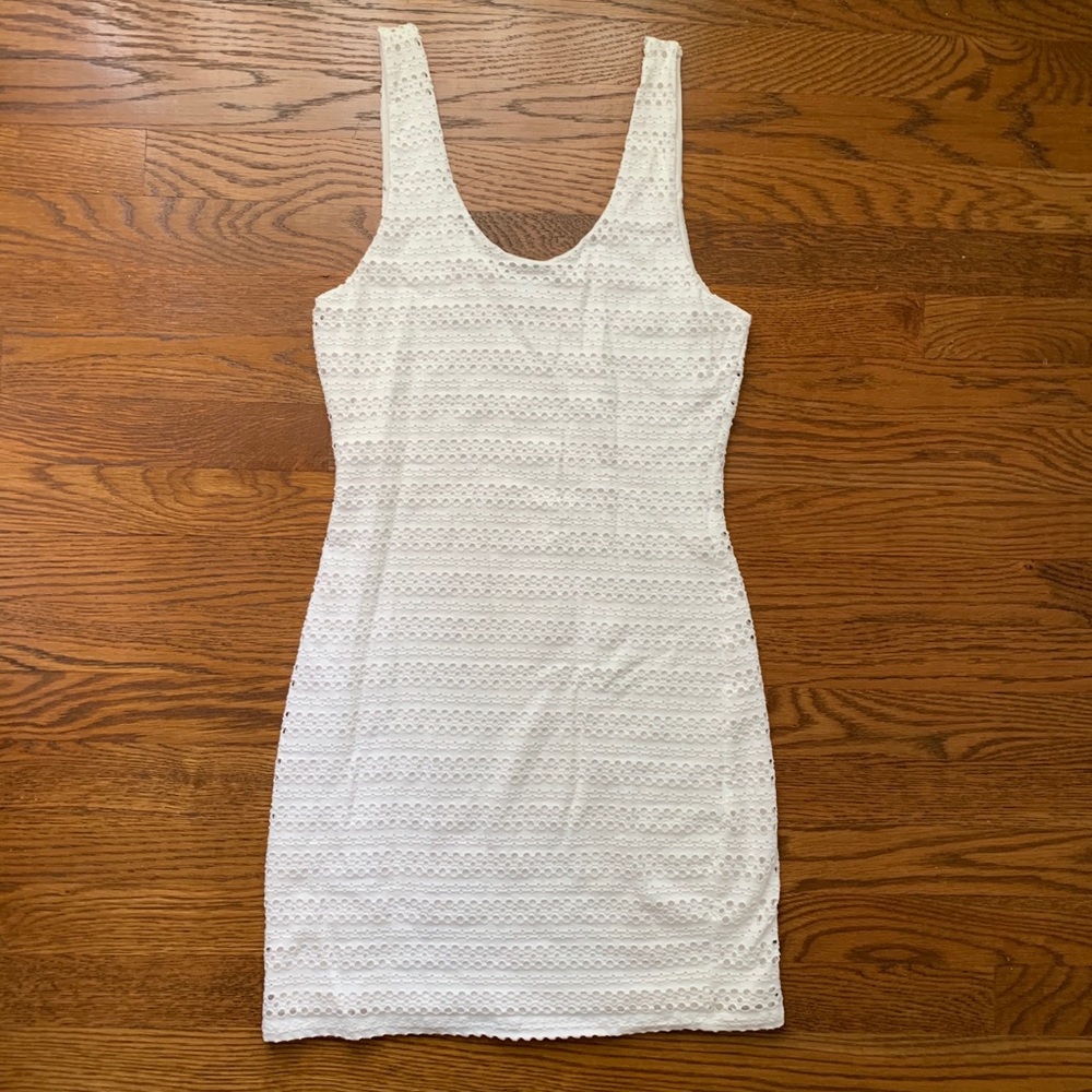 White mini dress - Picture 2 of 3